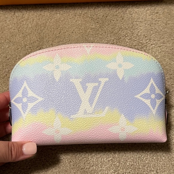 COPY - Louis Vuitton Escale Cosmetic Pouch - Picture 1 of 6